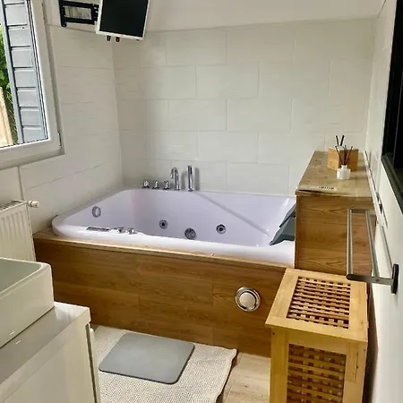 Grande Maison Avec Jaccuzi Casa de Férias Roncq